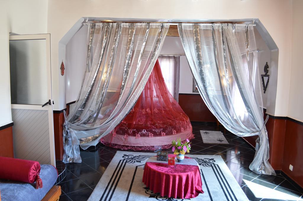 Auberge Le Jardin De La Source Aït Ben Ali Exteriör bild